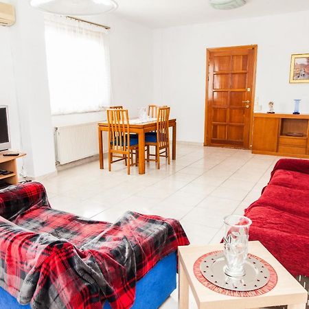 Sunny Apartment Near Metro Station Athen Exterior foto
