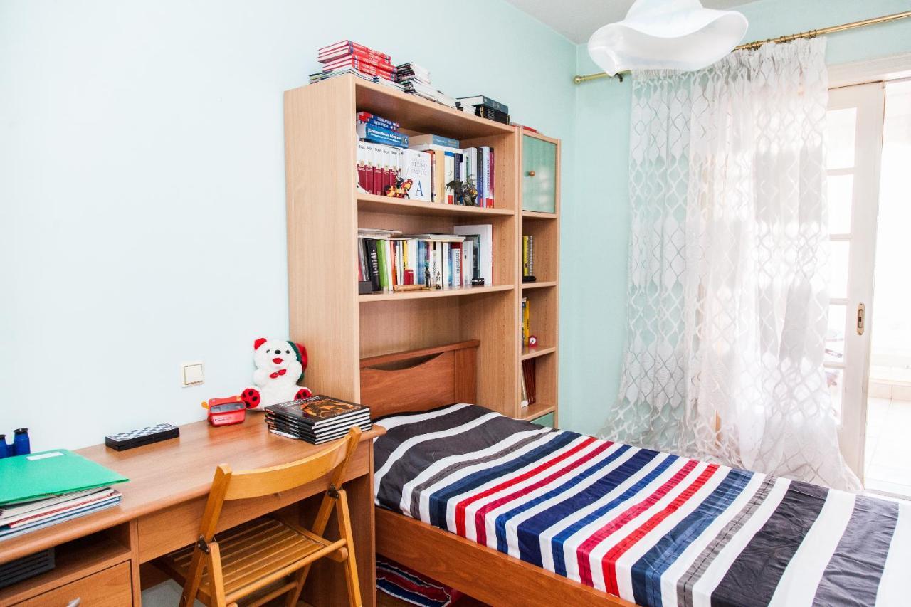 Sunny Apartment Near Metro Station Athen Exterior foto